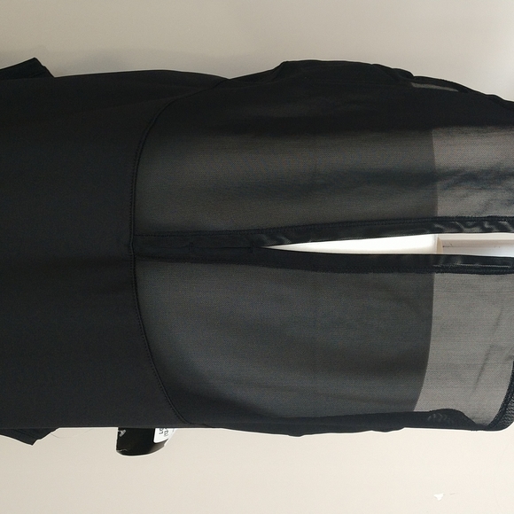 AVIA black athletic top. Size L (12-14) - Picture 3 of 8